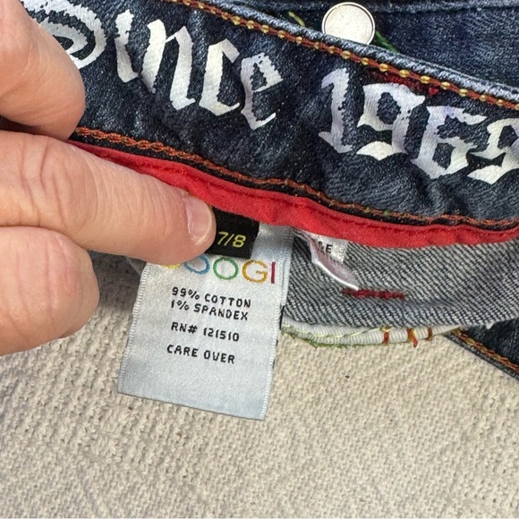 Coogi Womans Embroidered Button Bermuda Denim Jean Shorts Sz 7/8‎ - Picture 5 of 8